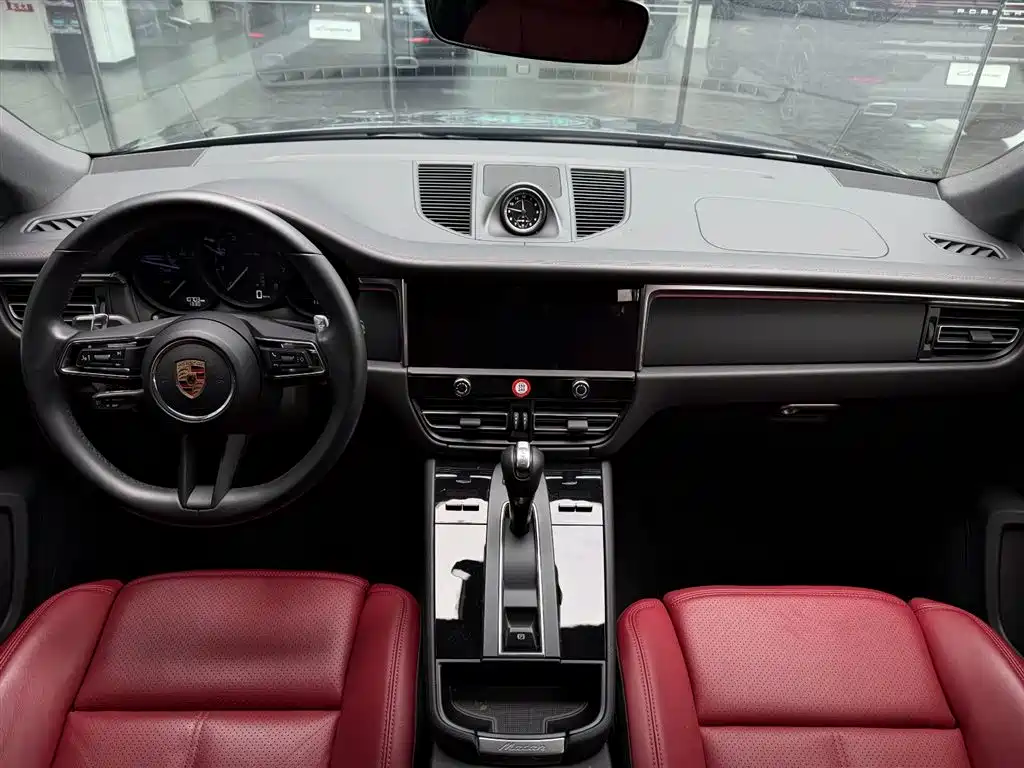 Porsche Macan 2025 — фото 14