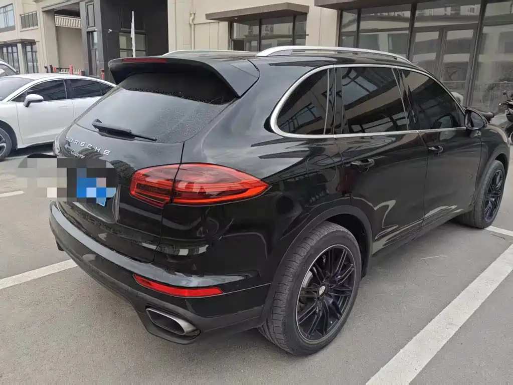 Porsche Cayenne 2016 — фото 5