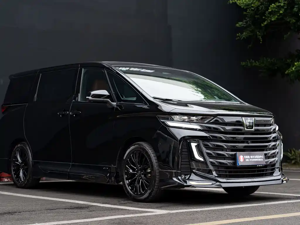 Toyota Vellfire 2024 — фото 3