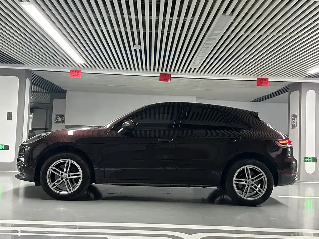 Porsche Macan 2020 — фото 24