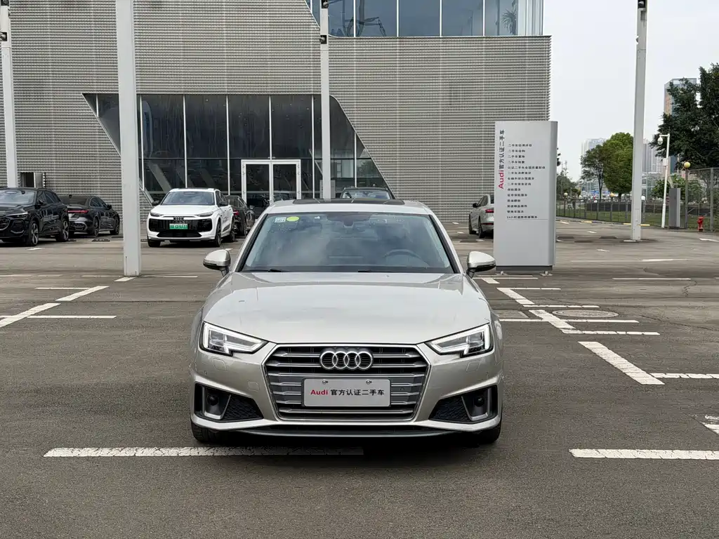 Audi A4L 2019 — фото 2