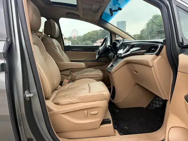 Buick GL8 2017