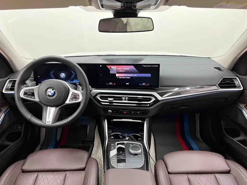 BMW 3 Series 2023 — фото 12