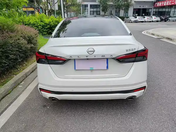Nissan Teana 2024
