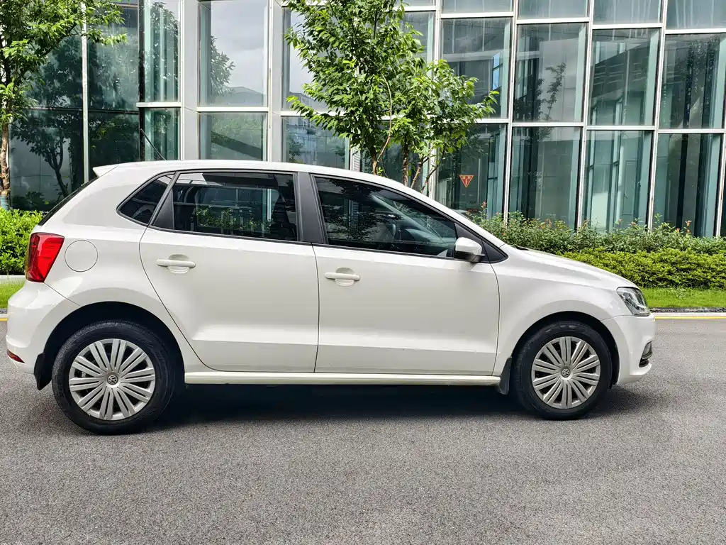 Volkswagen Polo 2018 — фото 15