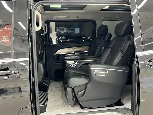Mercedes-Benz V-Class 2023