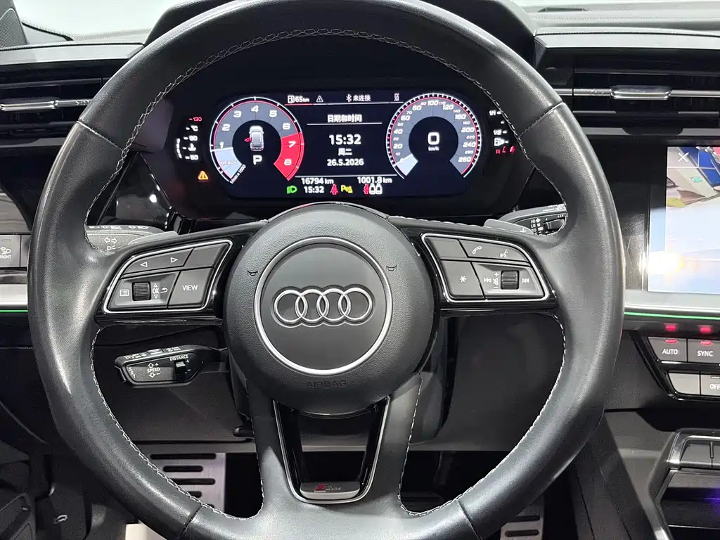Audi A3 2023 — фото 14
