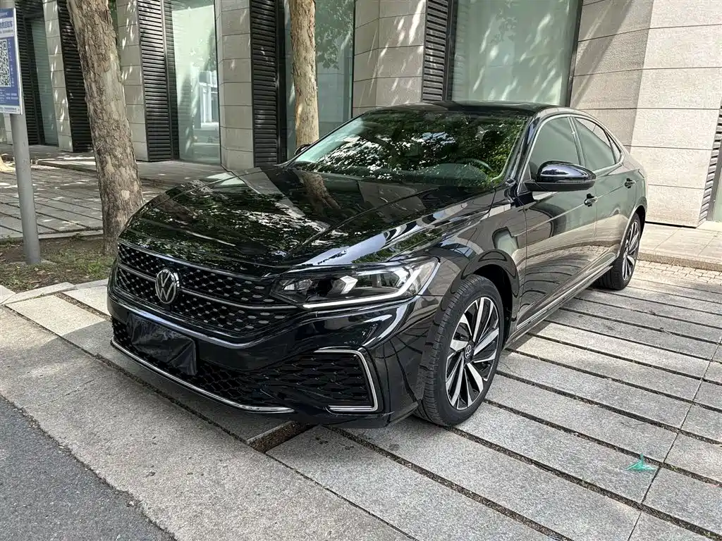 Volkswagen Passat 2022
