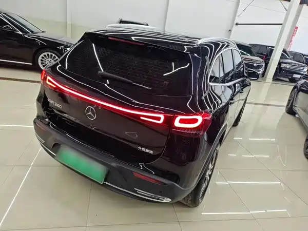 Mercedes-Benz EQA 2023