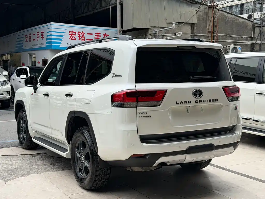 Toyota Land Cruiser 2024 — фото 14