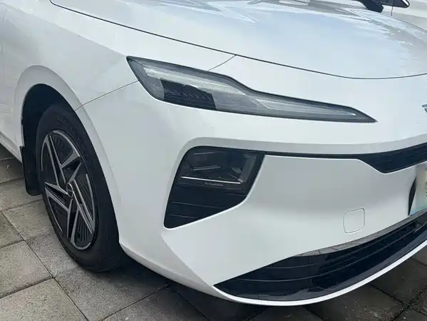 Roewe D6 2025