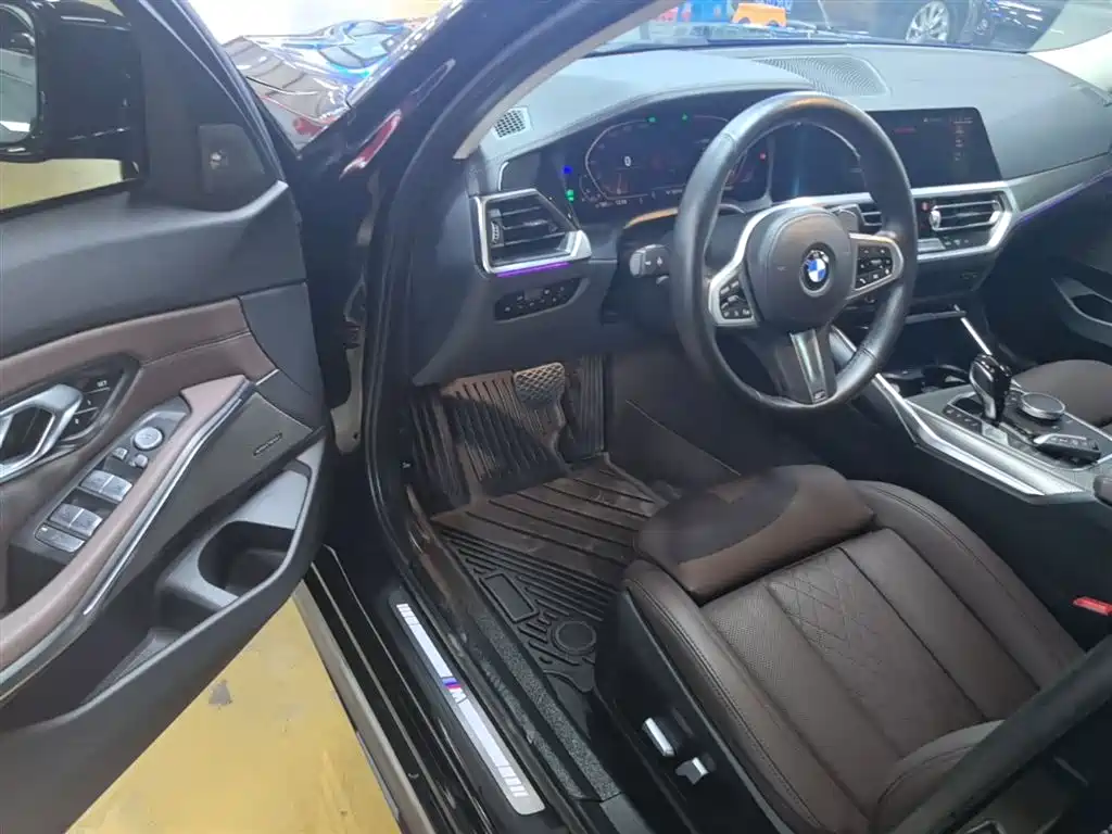 BMW 3 Series 2022 — фото 16