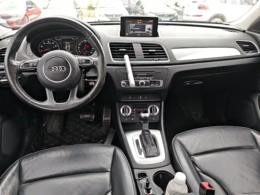 Audi Q3 2016 — фото 10