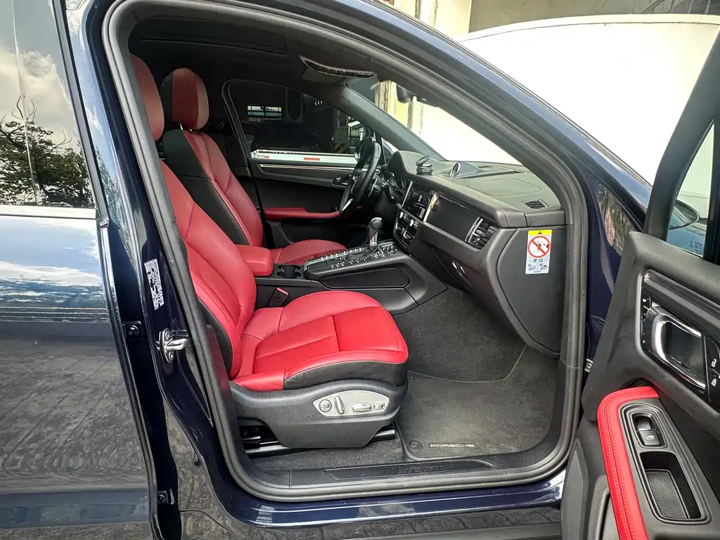 Porsche Macan 2020 — фото 12