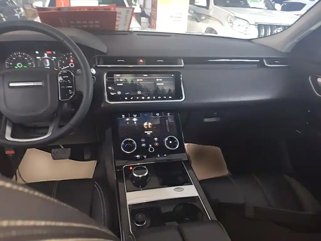 Land Rover Velar 2018 — фото 10