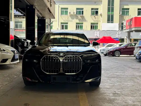 BMW 7 Series 2023