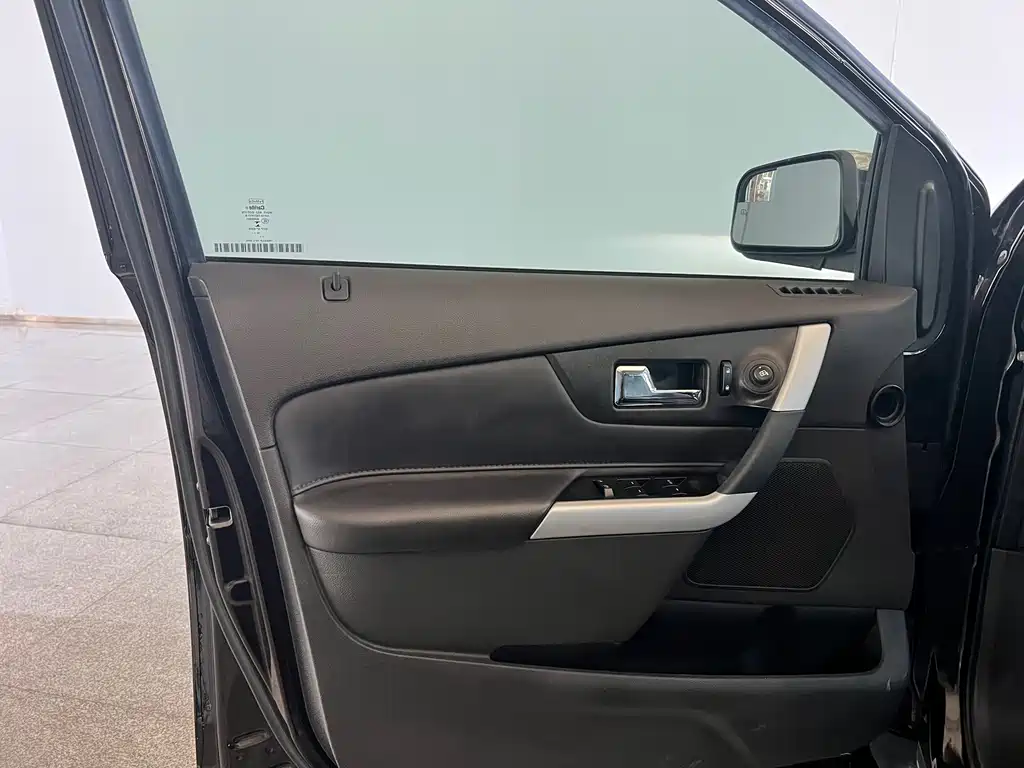 Ford Edge 2015 — фото 21