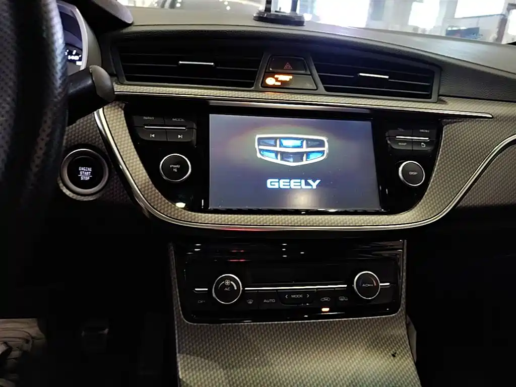 Geely Emgrand GS 2017 — фото 13