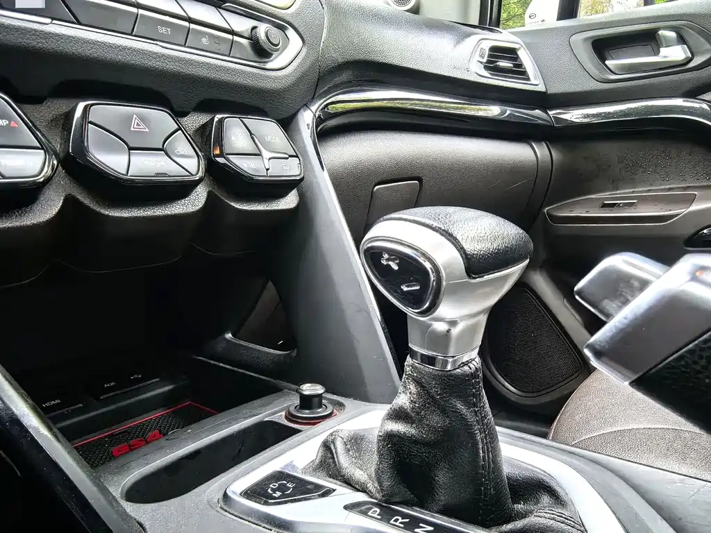 GAC Motor Trumpchi GS4 2015 — фото 24