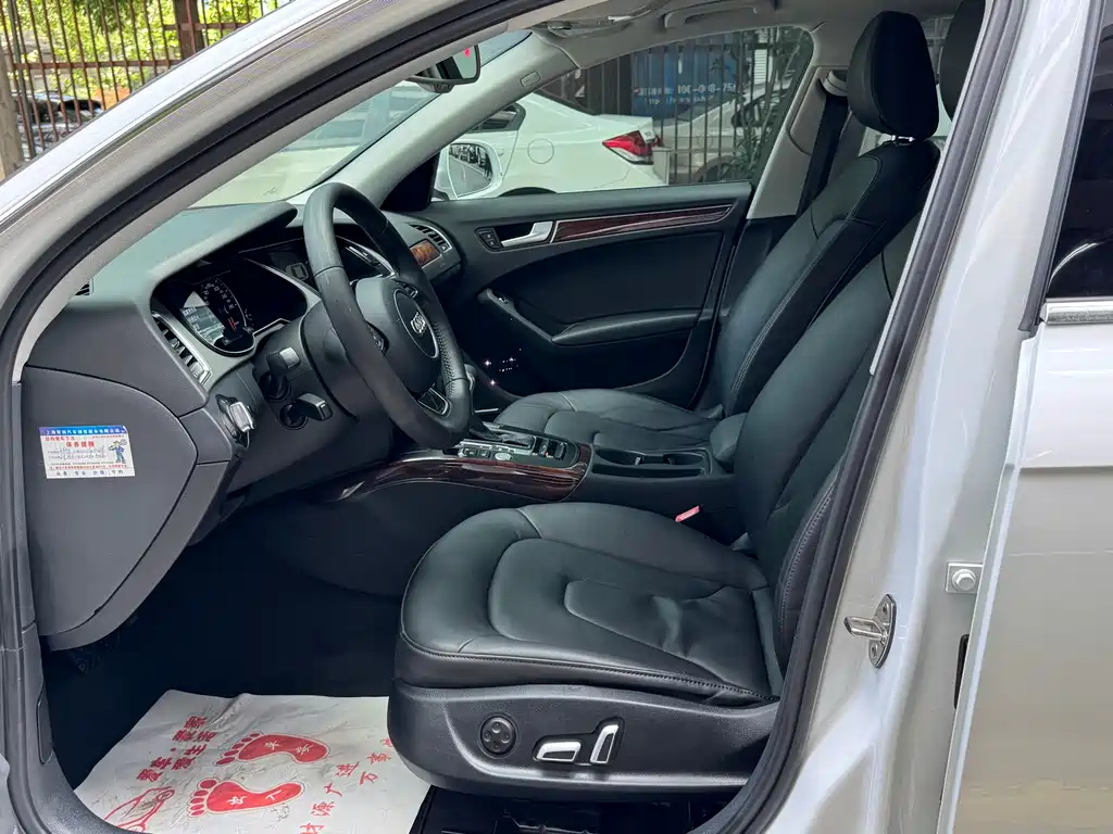 Audi A4L 2016