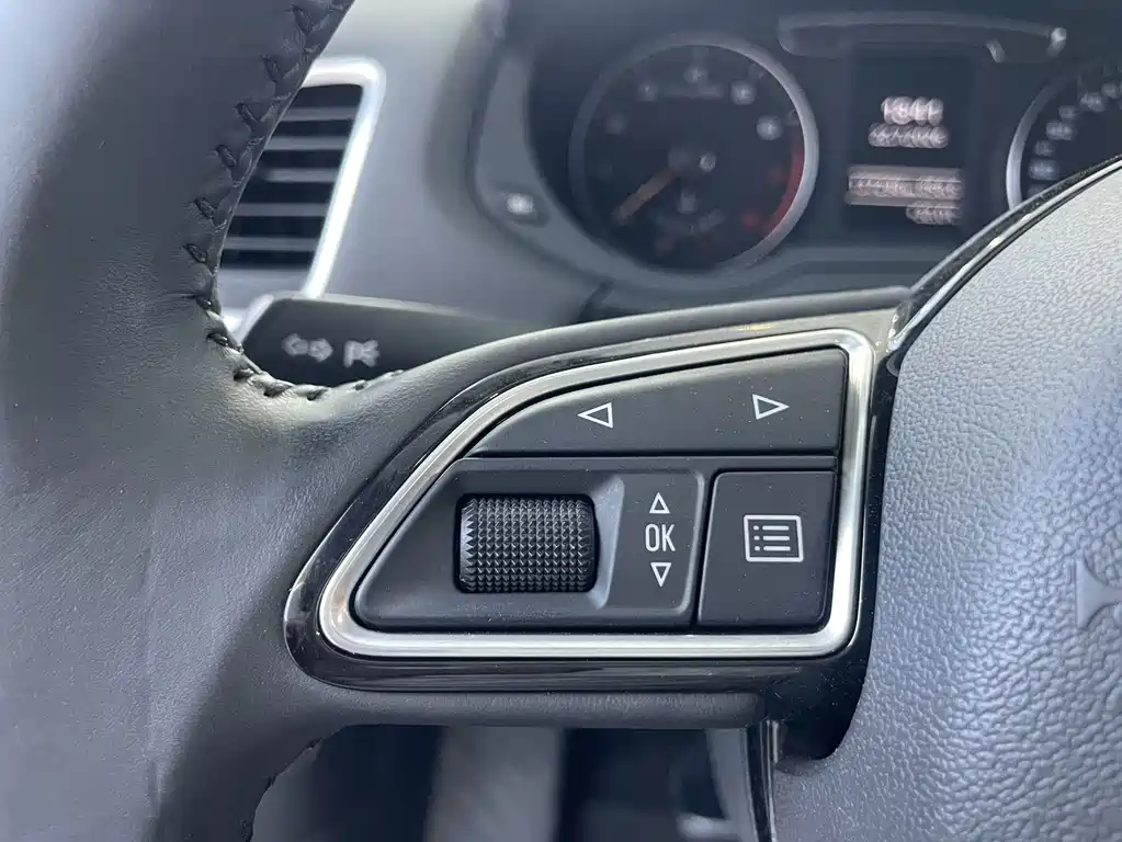 Audi Q3 2018 — фото 12