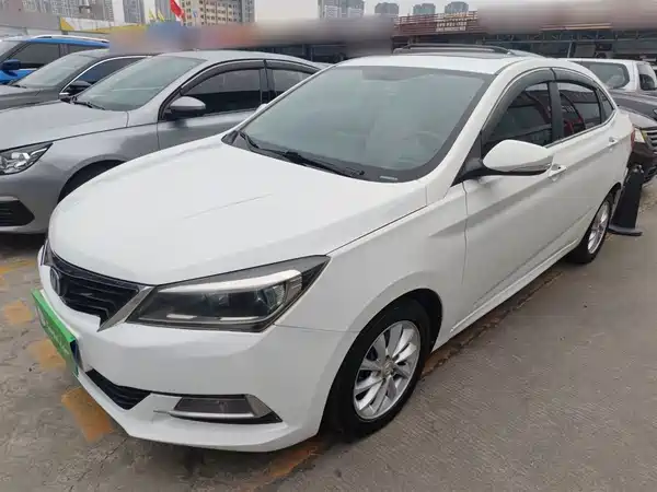 Changan Yuexiang V7 2015