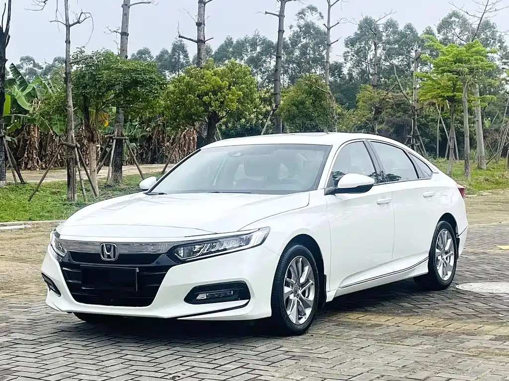 Honda Accord 2021 — фото 1