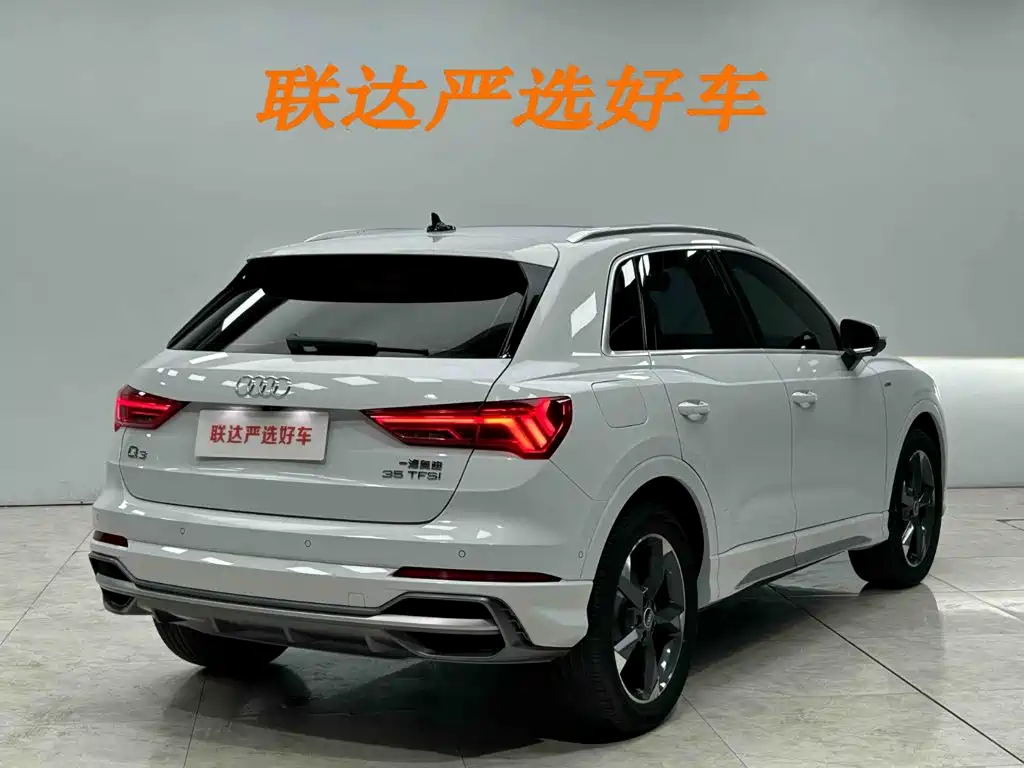 Audi Q3 2022 — фото 26