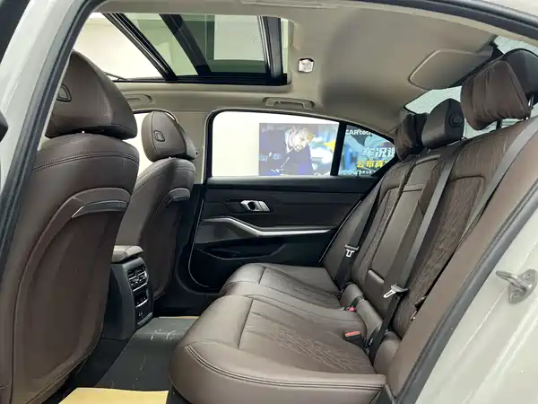 BMW i3 2023