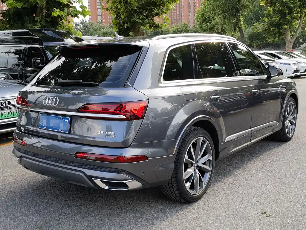 Audi Q7 2020 — фото 16