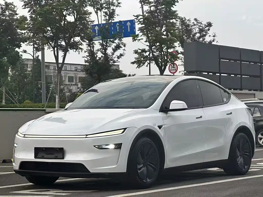 Tesla Model Y 2026