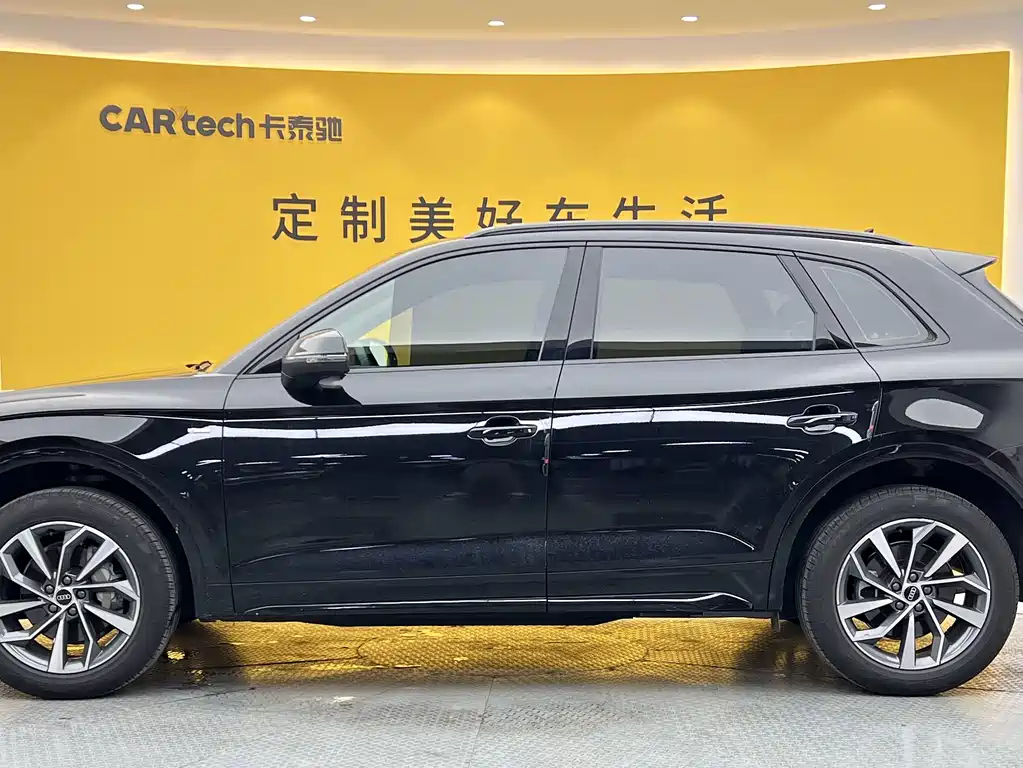 Audi Q5L 2023 — фото 28
