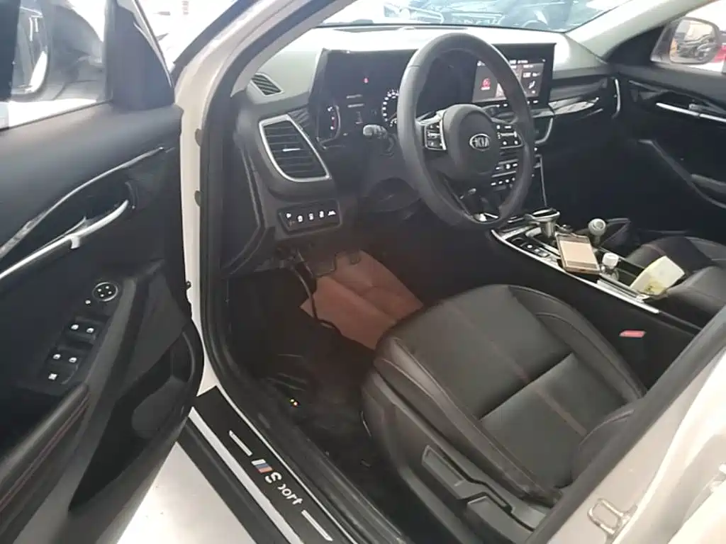 Kia KX3 2021 — фото 16