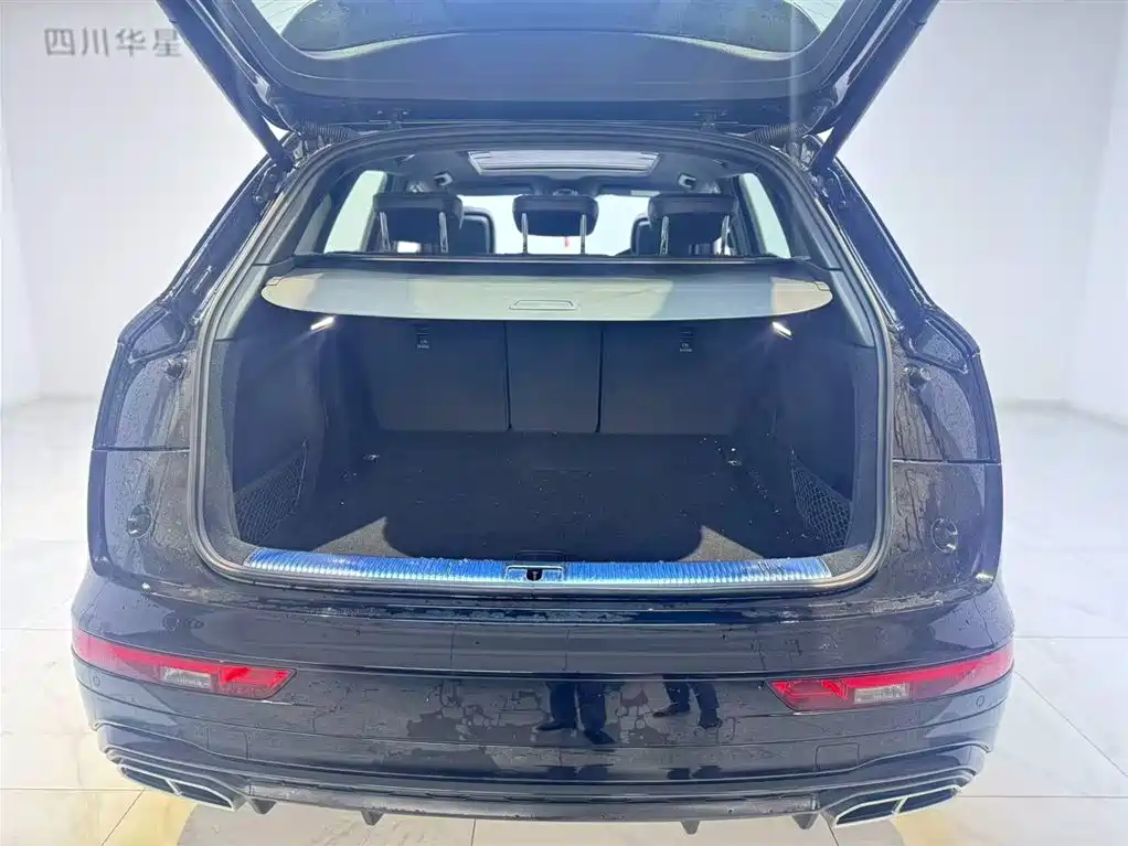 Audi Q5L 2025 — фото 6