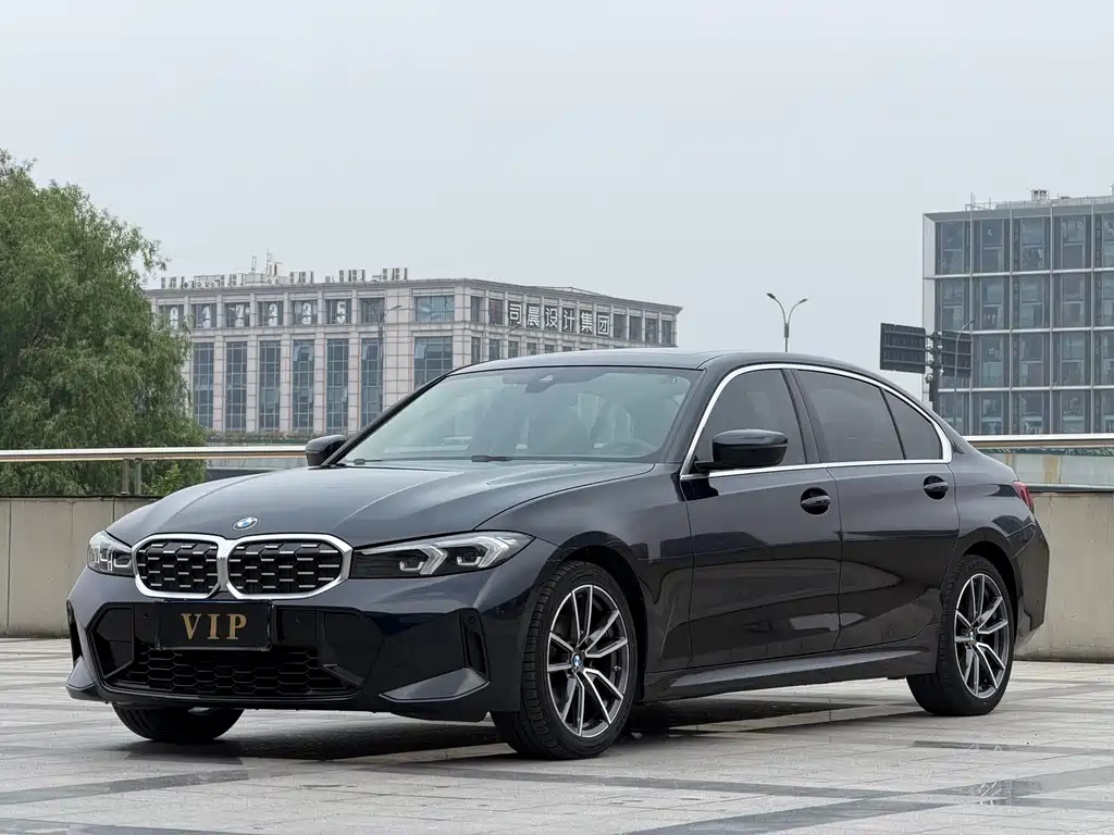 BMW 3 Series 2023 — фото 1