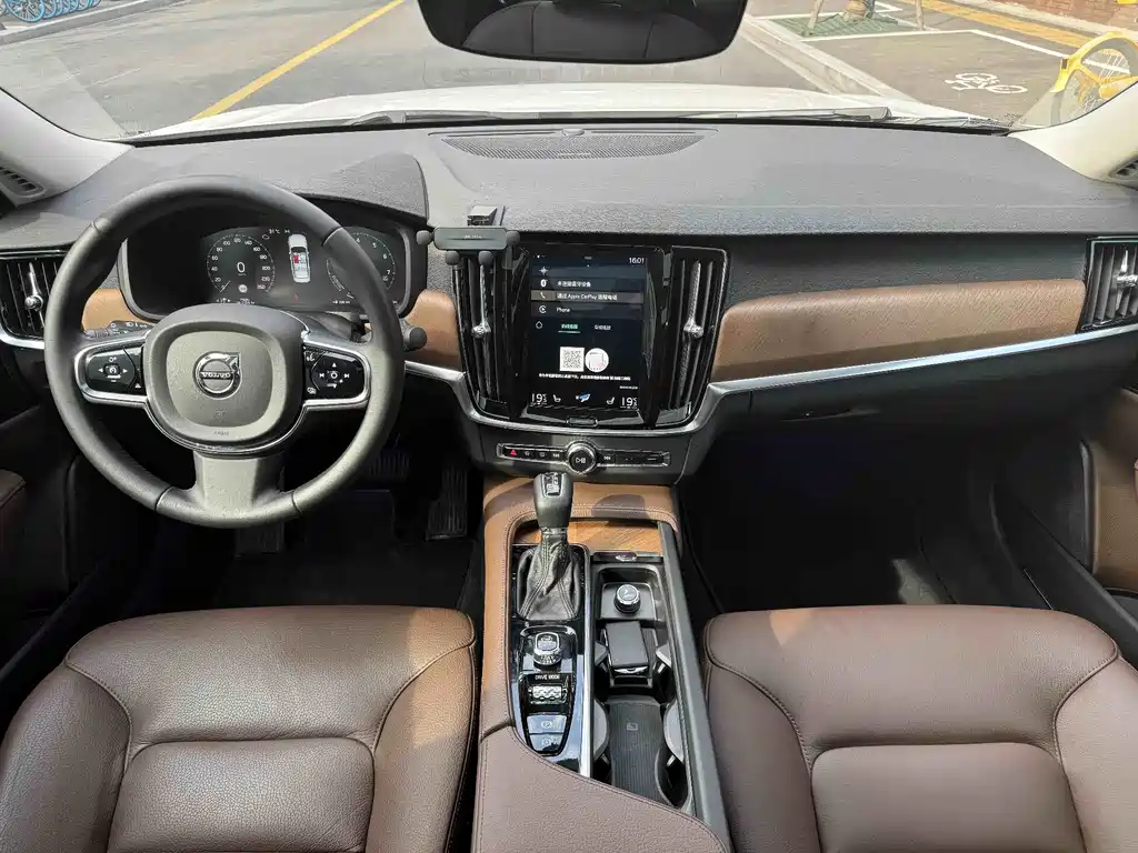 Volvo S90 2019 — фото 15