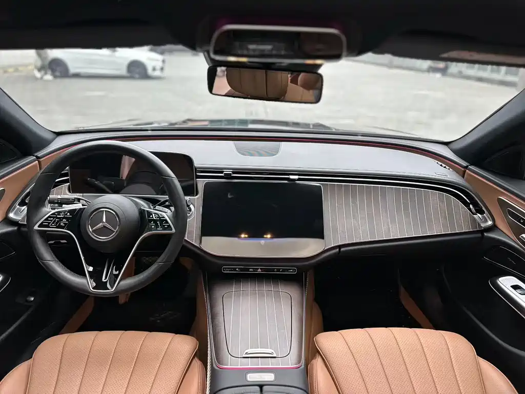 Mercedes-Benz E-Class 2024