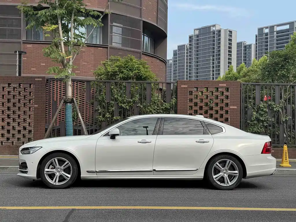 Volvo S90 2019 — фото 3