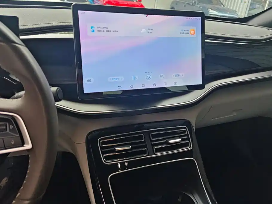 BYD Qin PLUS 2023 — фото 13