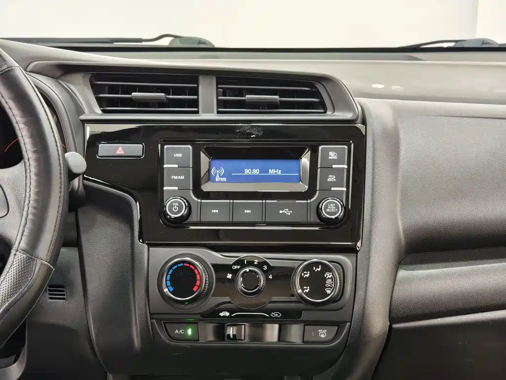 Honda Fit 2018 — фото 11
