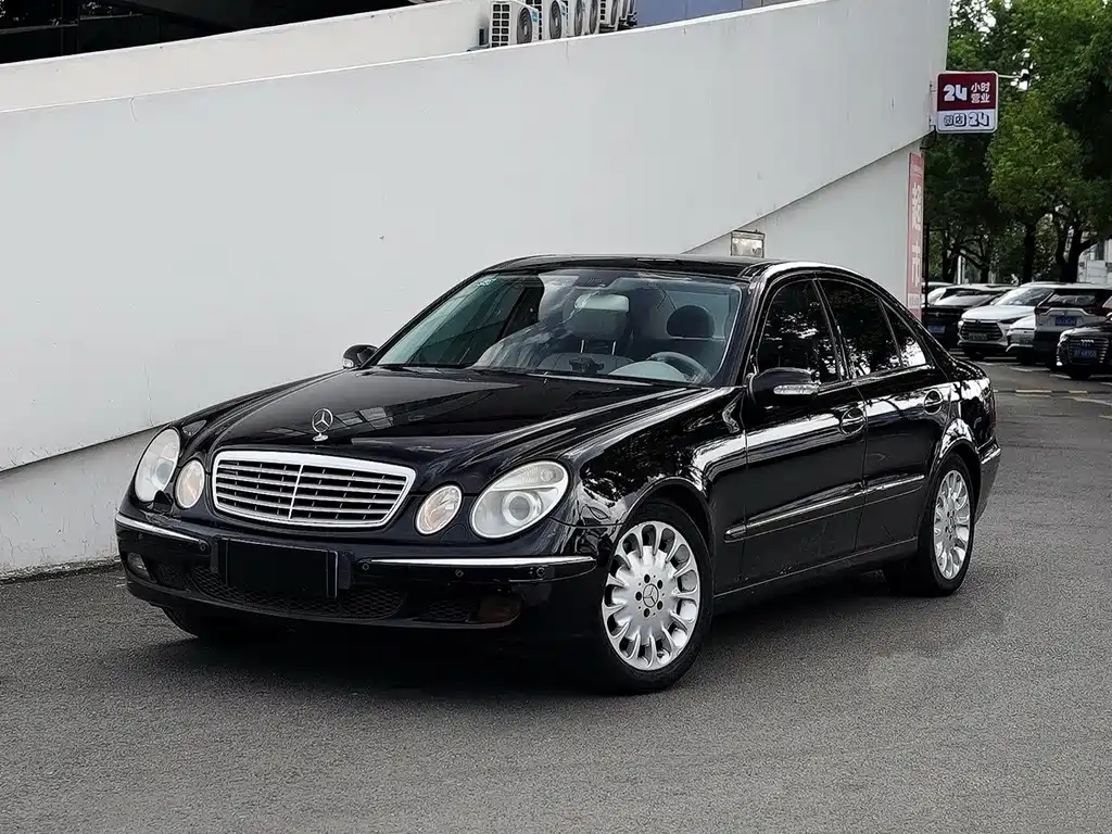 Mercedes-Benz E-Class 2007 — фото 1