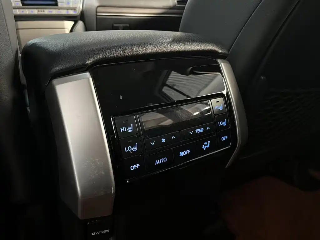 Toyota Prado 2019 — фото 17