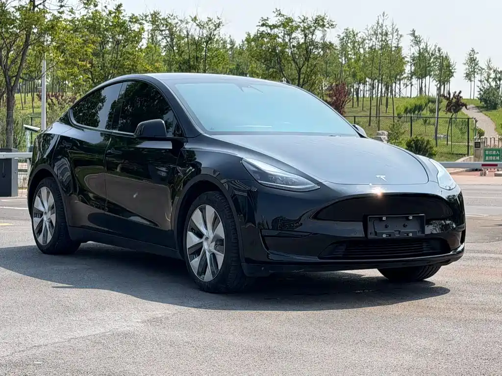 Tesla Model Y 2022 — фото 3