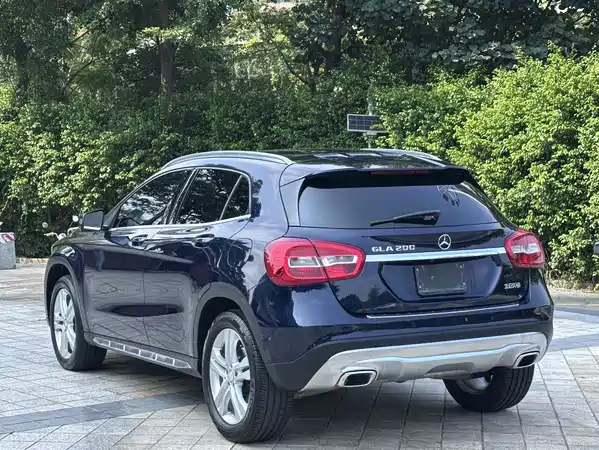 Mercedes-Benz GLA 2015