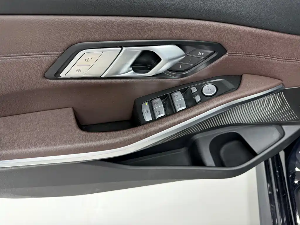 BMW 3 Series 2021 — фото 13