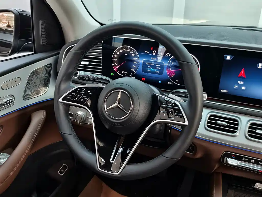 Mercedes-Benz GLS 2026 — фото 11