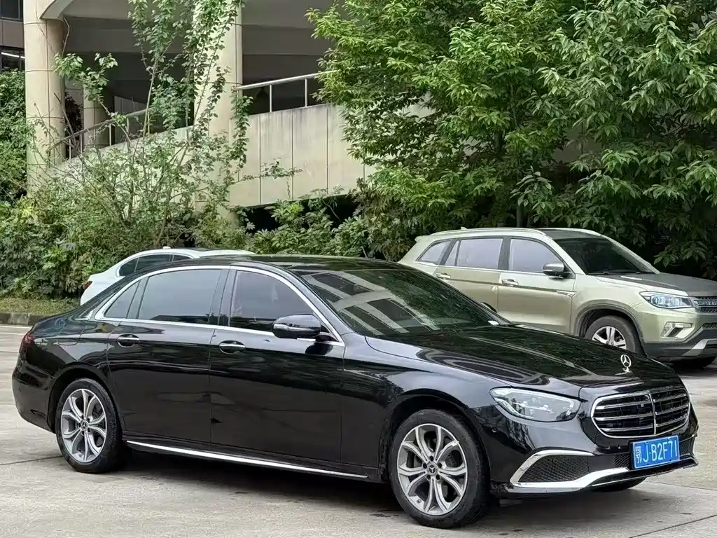 Mercedes-Benz E-Class 2023 — фото 2