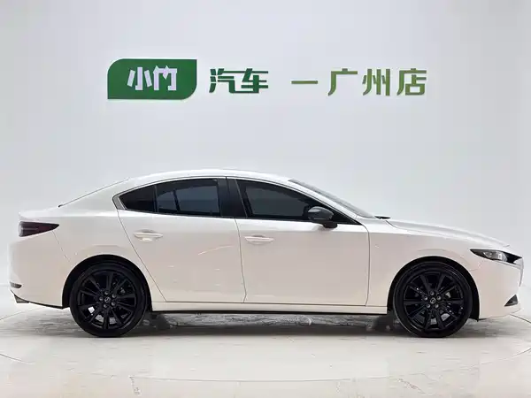 Mazda 3 Axela 2023