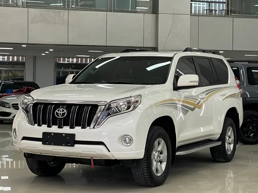 Toyota Prado 2016 — фото 1