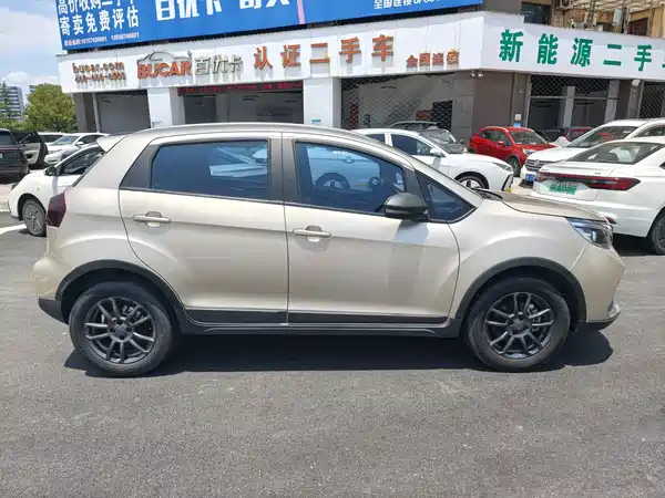 Geely Vision X3 2022